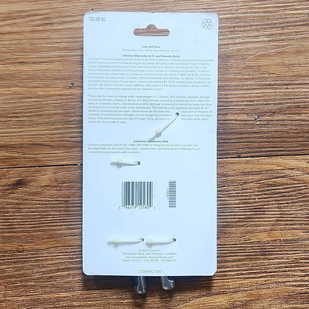 Brand New Cuisinart Sharibite Nut and Seafood Cracker - Picture 2 of 2